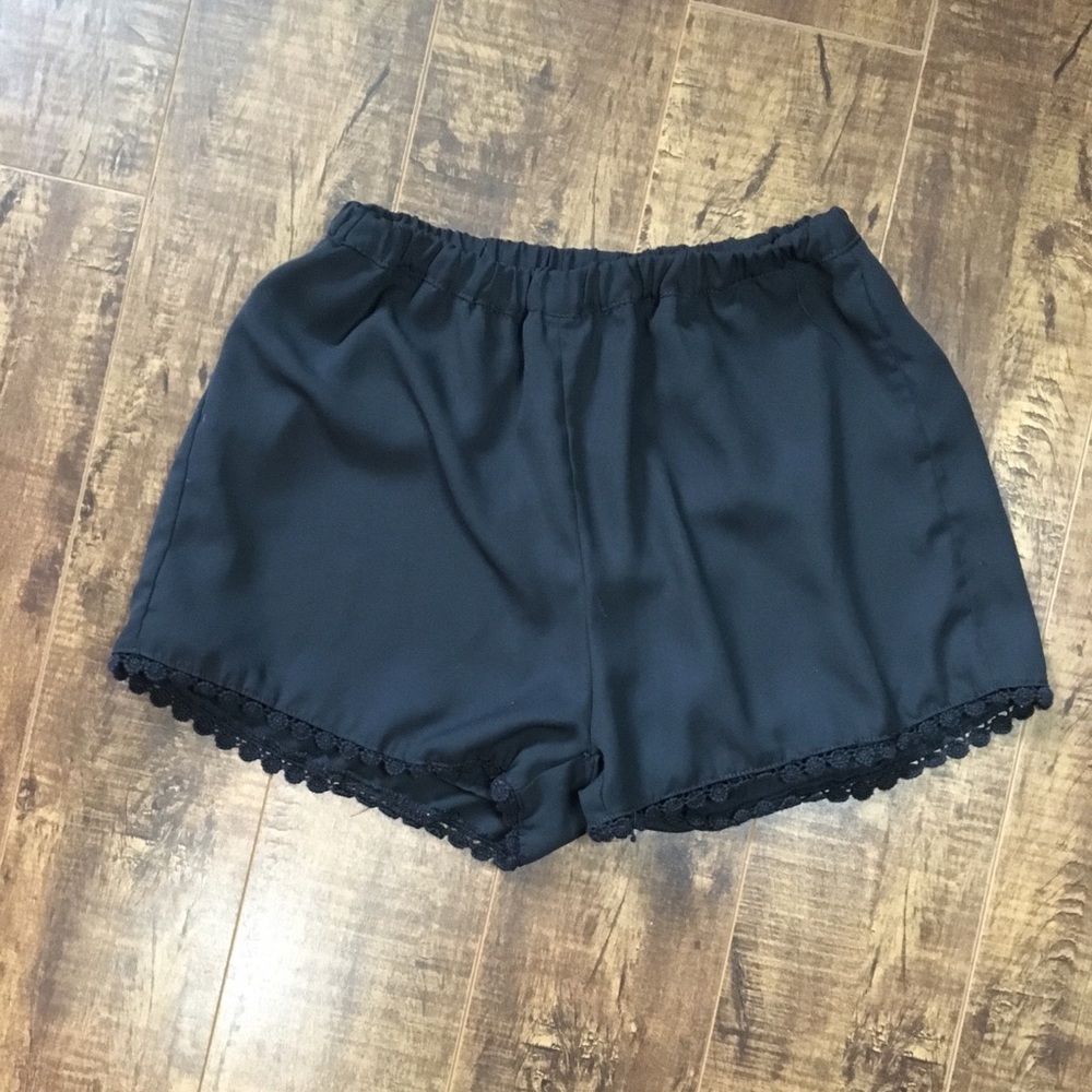 Trim detail black brandy Melville shorts